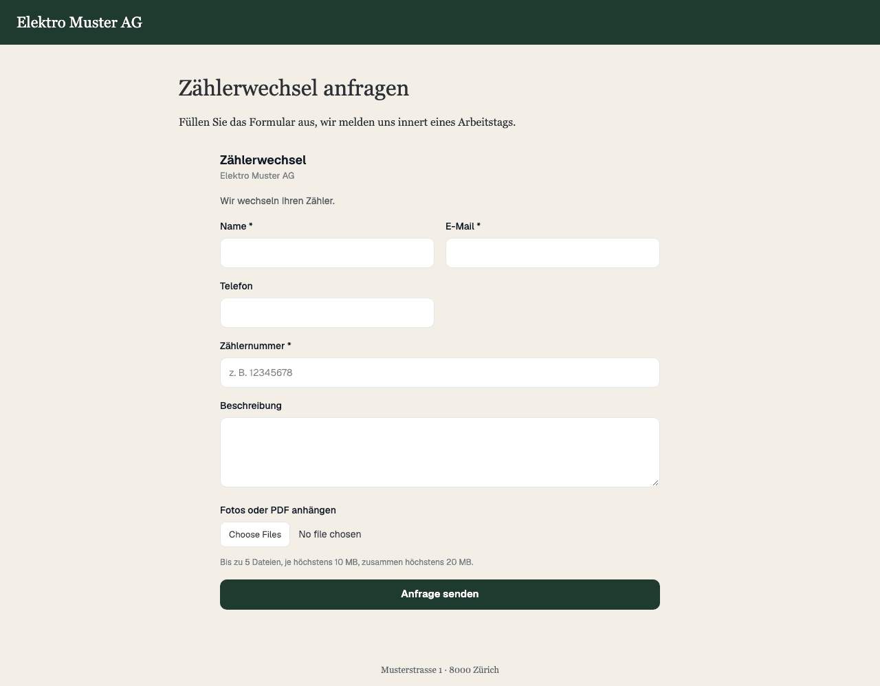 Die Website eines Elektrobetriebs mit dem eingebetteten Anfrageformular «Zählerwechsel anfragen»: Name, E-Mail, Telefon, Zählernummer, Beschreibung und Fotos.